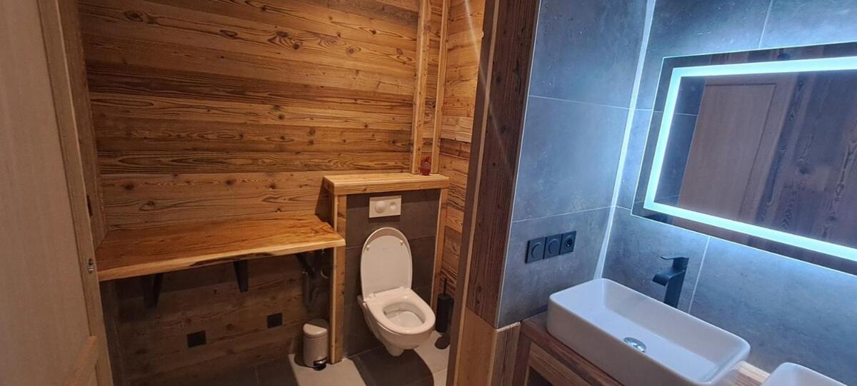 Maison A Moutiers 3 Vallees 4 Chambres 10 Pers Kültér fotó