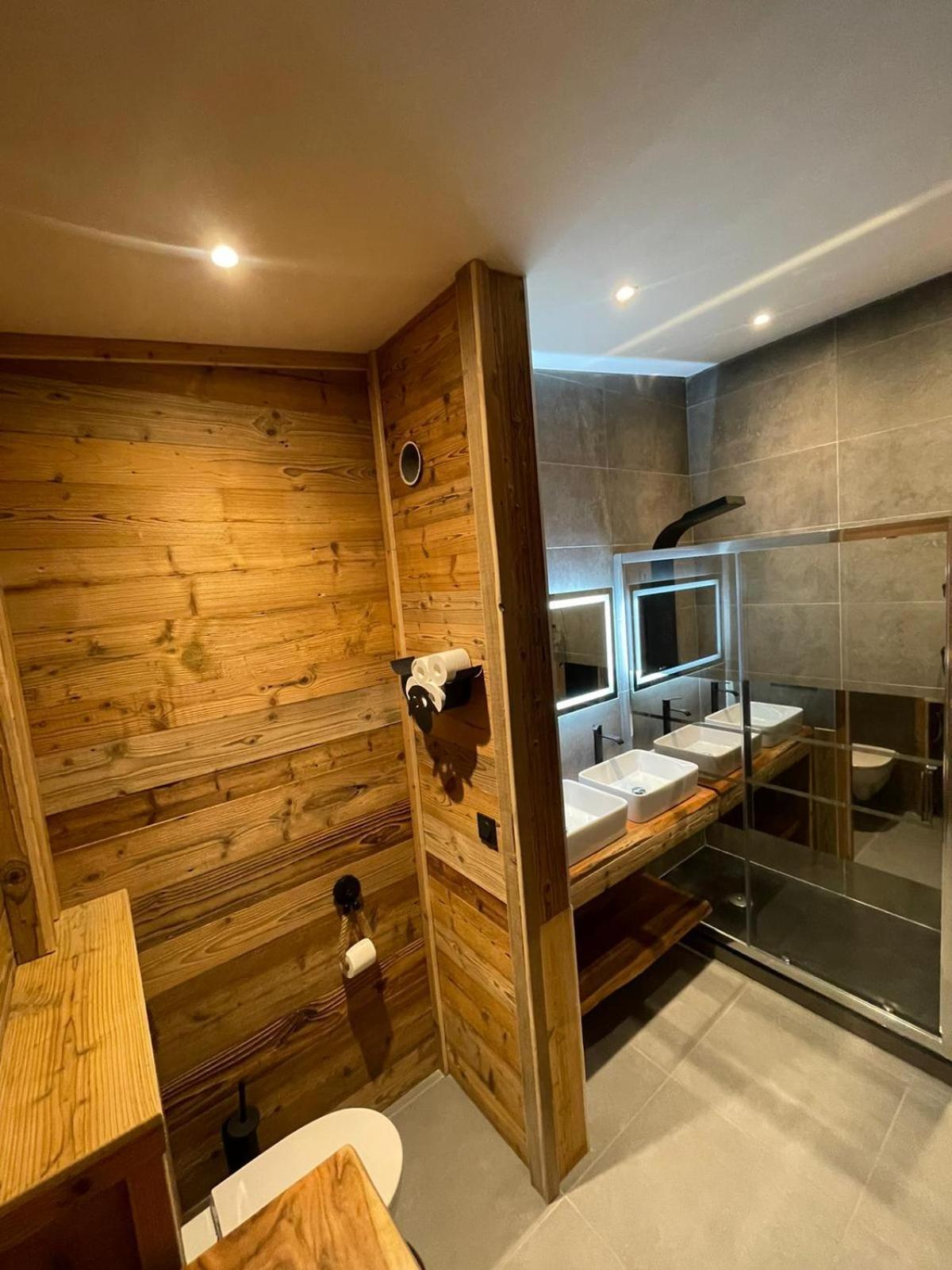 Maison A Moutiers 3 Vallees 4 Chambres 10 Pers Kültér fotó